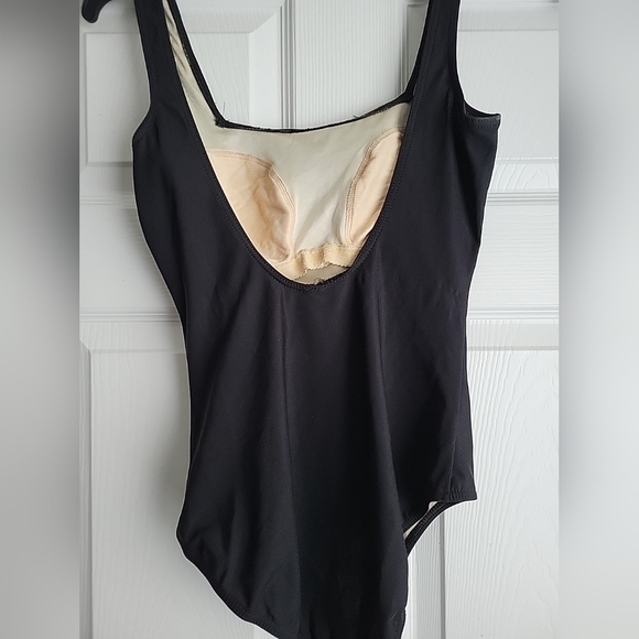 It Figures Women's Swimsuit - Picture 7 of 12